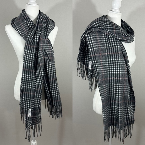 HOLLISTER Plaid Gray & Pink Body Scarf with Fringe - Picture 2 of 6